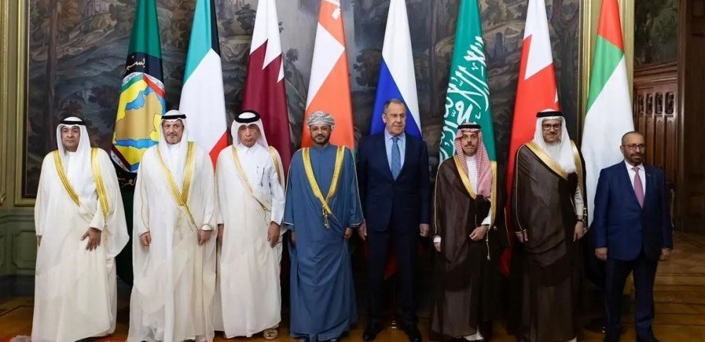 وزير الخارجية السعودي يُشارك في الحوار الاستراتيجي بين دول الخليج وروسيا وزير الخارجية السعودي يُشارك في الحوار الاستراتيجي بين دول الخليج وروسيا