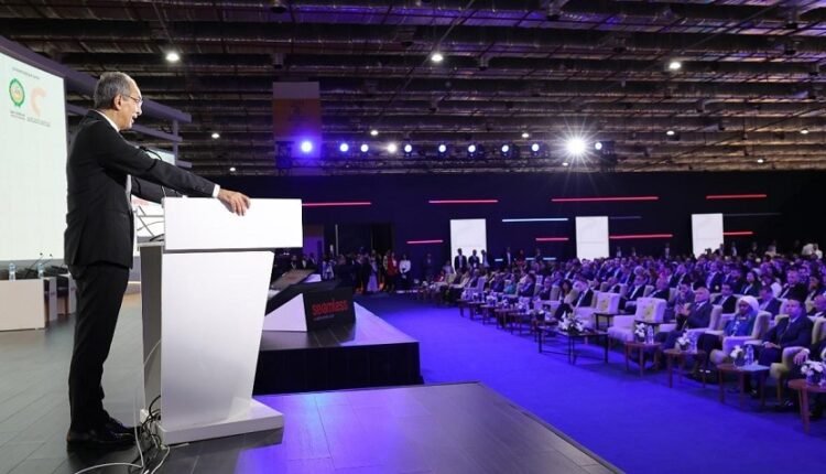 وزير الاتصالات المصري يفتتح مؤتمر سيملس شمال إفريقيا 2023 وزير الاتصالات المصري يفتتح مؤتمر سيملس شمال إفريقيا 2023