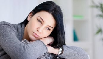 هل هناك صلة بين الاكتئاب والخرف؟.. دراسة تجيب