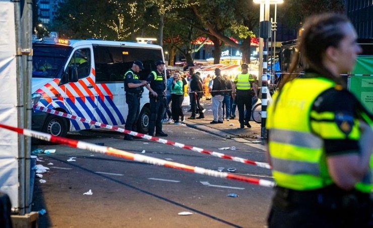الشرطة الهولندية: إصابة 3 أشخاص في حادث إطلاق نار بمدينة روتردام الشرطة الهولندية: إصابة 3 أشخاص في حادث إطلاق نار بمدينة روتردام