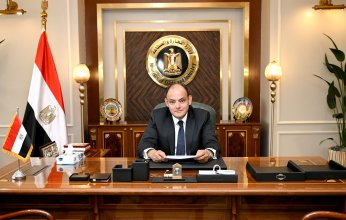 وزير التجارة يصدر قراراً باستمرار فرض رسم صادر على أتربة ومساحيق ورقائق من زنك بواقع 5 آلاف جنيهاً للطن لمدة عام