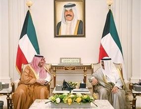 ولي العهد الكويتي يستقبل وزير الدولة وعضو مجلس الوزراء السعودي