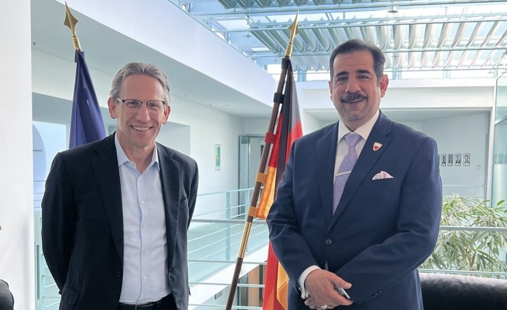 سفير البحرين في برلين يجتمع مع وزير الدولة للشؤون الاقتصادية بألمانيا سفير البحرين في برلين يجتمع مع وزير الدولة للشؤون الاقتصادية بألمانيا
