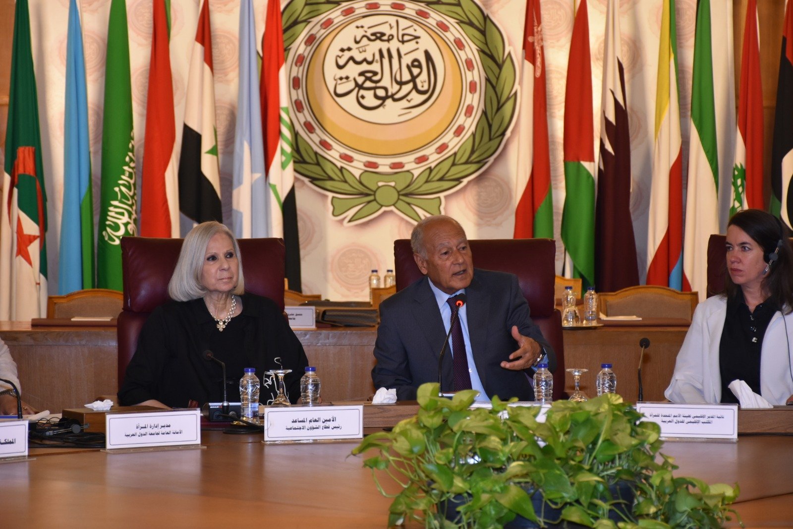 أبو الغيط: المرأة الأكثر تضررا من الأزمات في المنطقة العربية أبو الغيط: المرأة الأكثر تضررا من الأزمات في المنطقة العربية