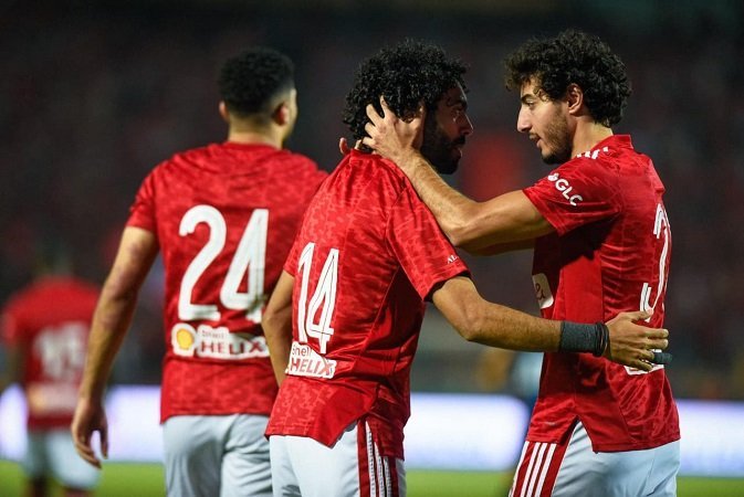 الأهلي يفوز على الزمالك برباعية في الدوري المصري الأهلي يفوز على الزمالك برباعية في الدوري المصري