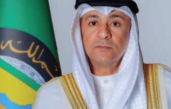 الأمين العام لمجلس التعاون الخليجي يبحث مع مسؤول يوناني العلاقات والمستجدات الإقليمية والدولية