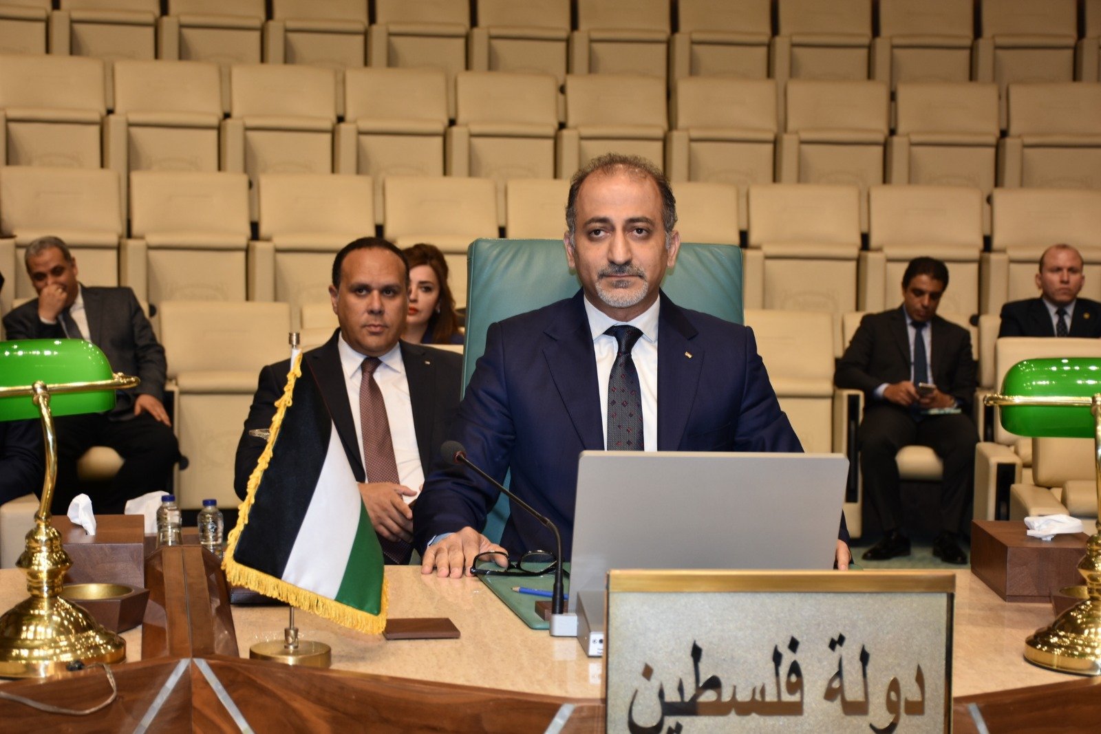 مندوب فلسطين بالجامعة العربية يدعو المجتمع الدولي لاتخاذ إجراءات فورية لوقف العدوان الإسرائيلي مندوب فلسطين بالجامعة العربية يدعو المجتمع الدولي لاتخاذ إجراءات فورية لوقف العدوان الإسرائيلي