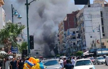 حريق هائل يتسبب في إصابة 30 شخصا واحتراق 19 محلا بأحد المولات في مصر