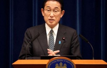 رئيس الوزراء الياباني يصل دولة الإمارات في زيارة رسمية