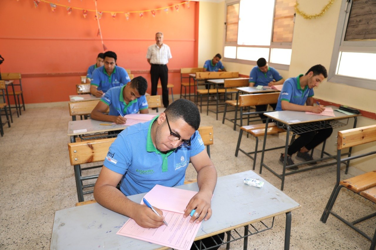 بالتفاصيل.. رابط الاستعلام عن نتيجة شهادة الدبلومات الفنية 2023 في مصر برقم الجلوس بالتفاصيل.. رابط الاستعلام عن نتيجة شهادة الدبلومات الفنية 2023 في مصر برقم الجلوس