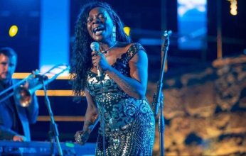 بالصور.. المغنية الإسبانية «بويكا» تبهر جمهور مهرجان قرطاج