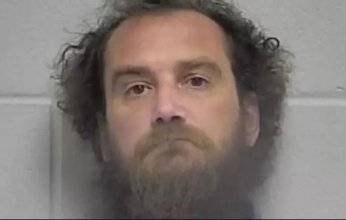 أمريكي مهووس يبيع جماجم أصدقائه المتوفين.. فما قصته؟