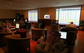 بورصة سعودية تستقر فوق مستوى 11700 نقطة والتداولات تسجل 6.8 مليار ريال