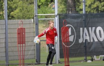 بايرن ميونخ الألماني يعلن رحيل حارسه للمرة الثانية.. فما القصة والتفاصيل؟