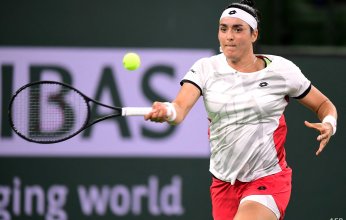 التونسية أُنس جابر تتأهل لنصف نهائي بطولة ويمبلدون للتنس