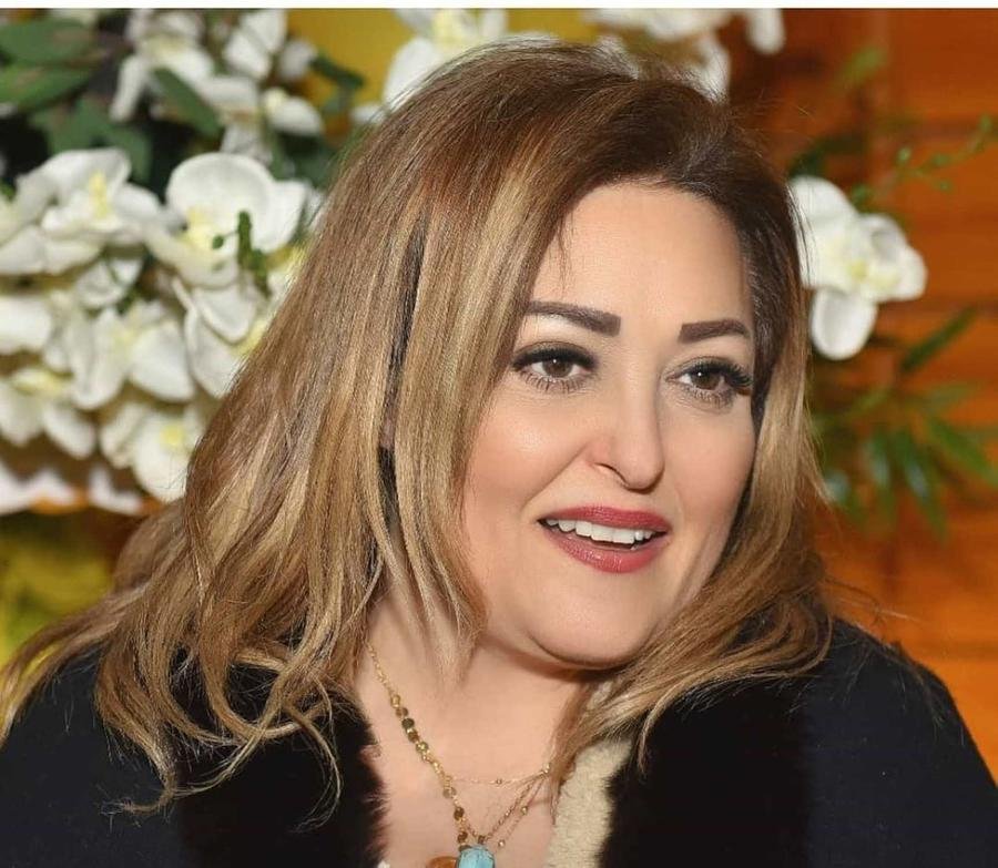 شاهد.. الفنانة المصرية نهال عنبر في إطلالة محتشمة بالحجاب شاهد.. الفنانة المصرية نهال عنبر في إطلالة محتشمة بالحجاب