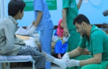 «سلمان للإغاثة» يقدم خدمات طبية ويدعم مركز للأطراف الصناعية في محافظات اليمن