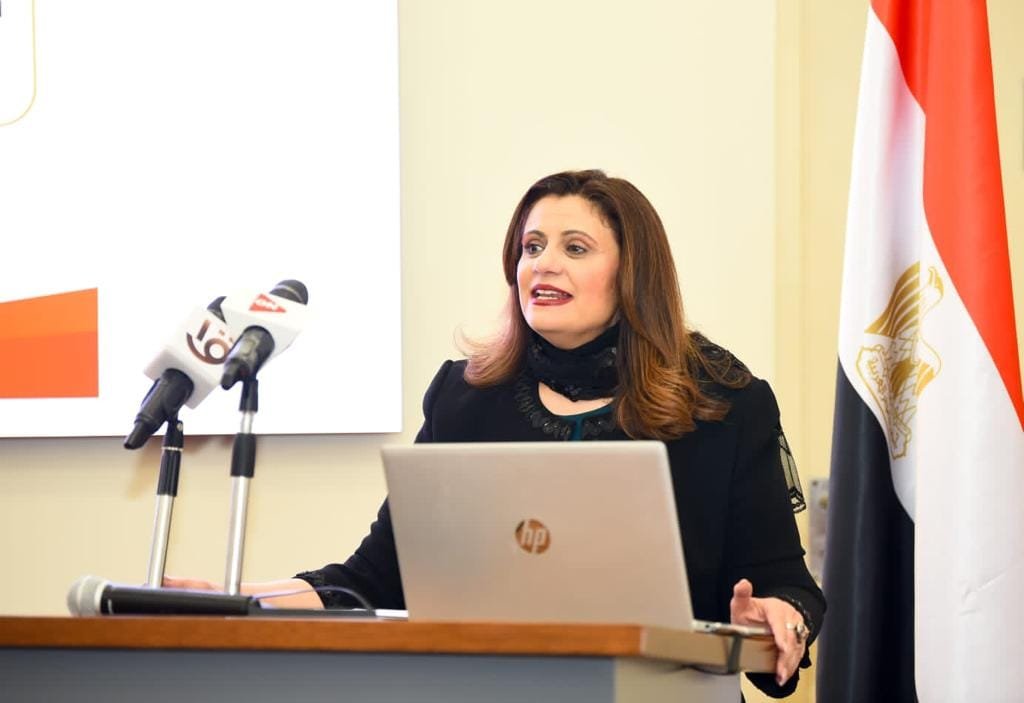 وزيرة الهجرة المصرية تعلن إطلاق معسكر لأبناء المصريين بالخارج من الجيلين الرابع والخامس وزيرة الهجرة المصرية تعلن إطلاق معسكر لأبناء المصريين بالخارج من الجيلين الرابع والخامس
