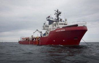 السفينة "أوشن فايكينغ" تُنقذ 438 مهاجرًا في المتوسط