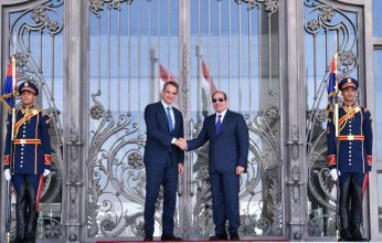 مصر.. المتحدث الرئاسي ينشر صور استقبال الرئيس السيسي لرئيس وزراء اليونان في العلمين الجديدة