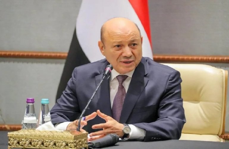 رئيس مجلس القيادة الرئاسي اليمني يشيد بدعم السعودية لعجز الموازنة رئيس مجلس القيادة الرئاسي اليمني يشيد بدعم السعودية لعجز الموازنة