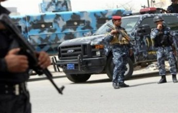 جريمة بشعة.. عراقي يعلق ابنه في سقف الغرفة بالسلاسل