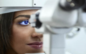 عبر فحص عيون المريض.. الذكاء الاصطناعي قد يكشف مضاعفات السكري