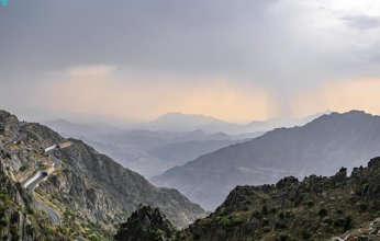 المركز الوطني للأرصاد بالسعودية: سحب رعدية ممطرة على معظم مناطق المملكة