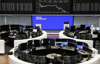 تقارير.. الأسهم الأوروبية تغلق على انخفاض وسط مخاوف من رفع الفائدة