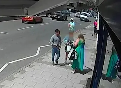 هل أصبح خطف التليمذات ظاهرة في لندن؟ الصحافة البريطانية تدق ناقوس الخطر هل أصبح خطف التليمذات ظاهرة في لندن؟ الصحافة البريطانية تدق ناقوس الخطر