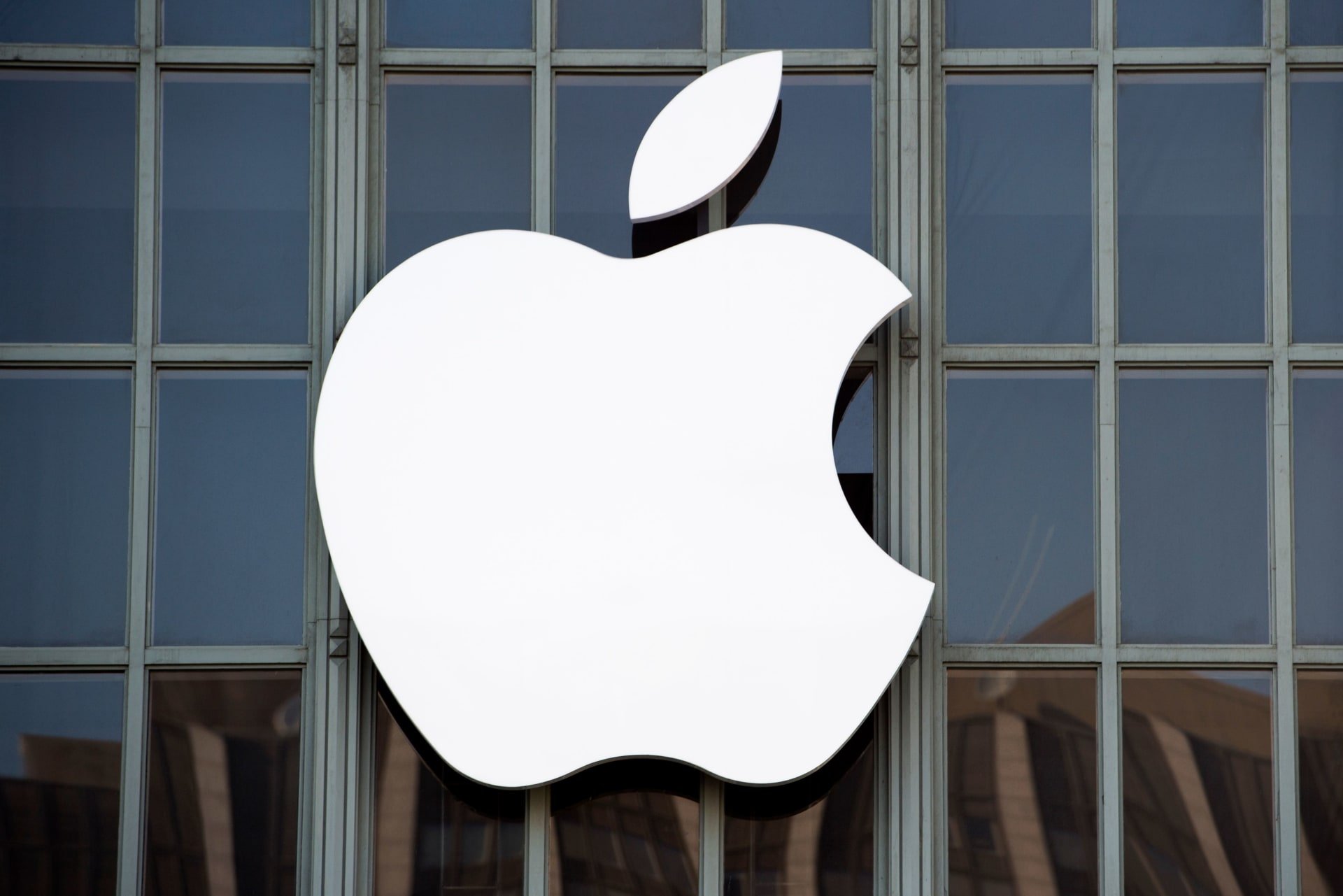 توقعات بانخفاض مبيعات Apple بنسبة 1.6% فى إجمالي الإيرادات.. توقعات بانخفاض مبيعات Apple بنسبة 1.6% فى إجمالي الإيرادات..