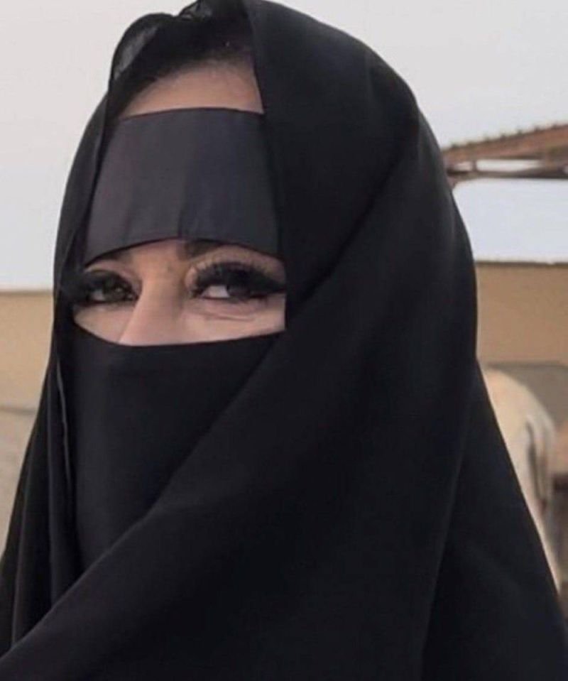 شاهد.. والدة نيمار ترتدي العباءة والنقاب في السعودية 2 khaligyoun51478
