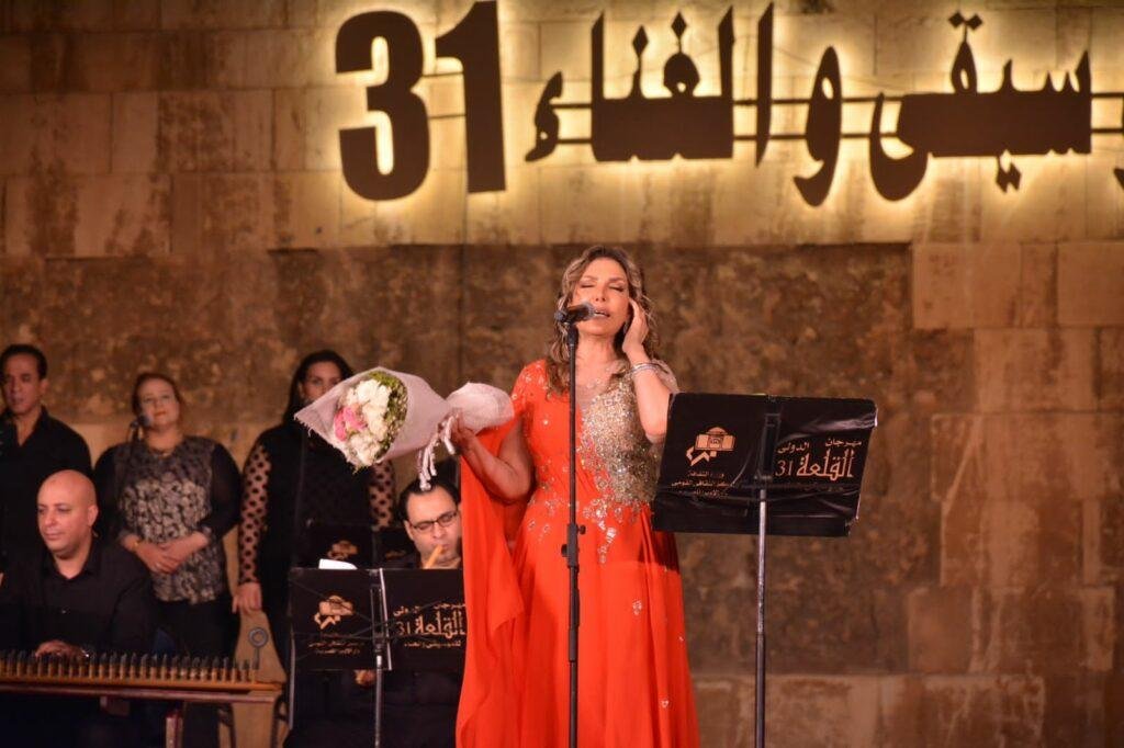 نادية مصطفى مهرجان القلعة جذب الشباب والكبار للاستمتاع بالفن الراقى نادية مصطفى مهرجان القلعة جذب الشباب والكبار للاستمتاع بالفن الراقى