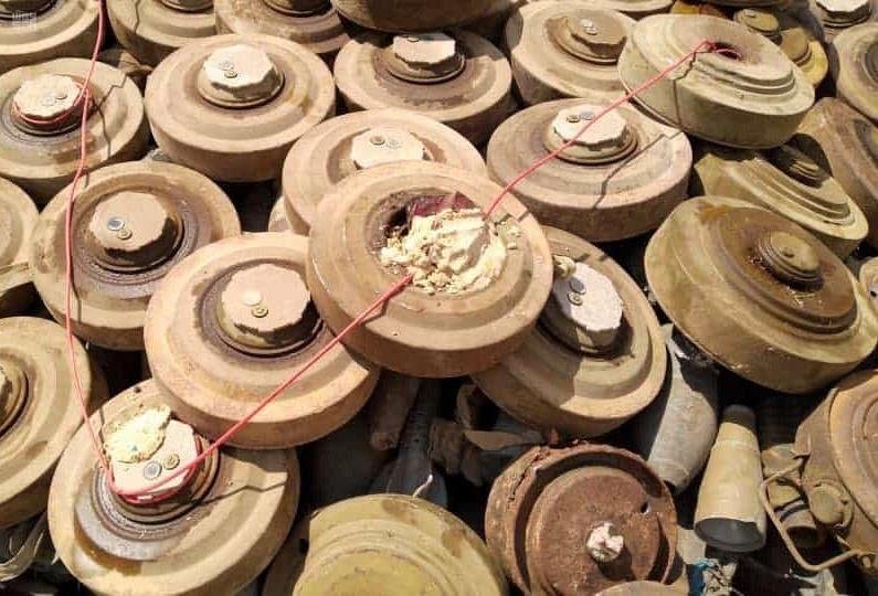 مركز الملك سلمان للإغاثة ينتزع 867 لغمًا عبر مشروع مسام في اليمن خلال أسبوع مركز الملك سلمان للإغاثة ينتزع 867 لغمًا عبر مشروع مسام في اليمن خلال أسبوع