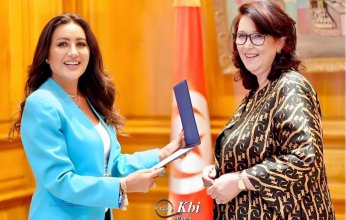 وزيرة الثقافة التونسية تكرم النجمة لطيفة.. وتدعوها لحفل خيري بطبرقة