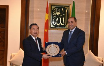 السفير حسام ذكي يستقبل وزير الزراعة والشئون القروية بالصين الشعبية