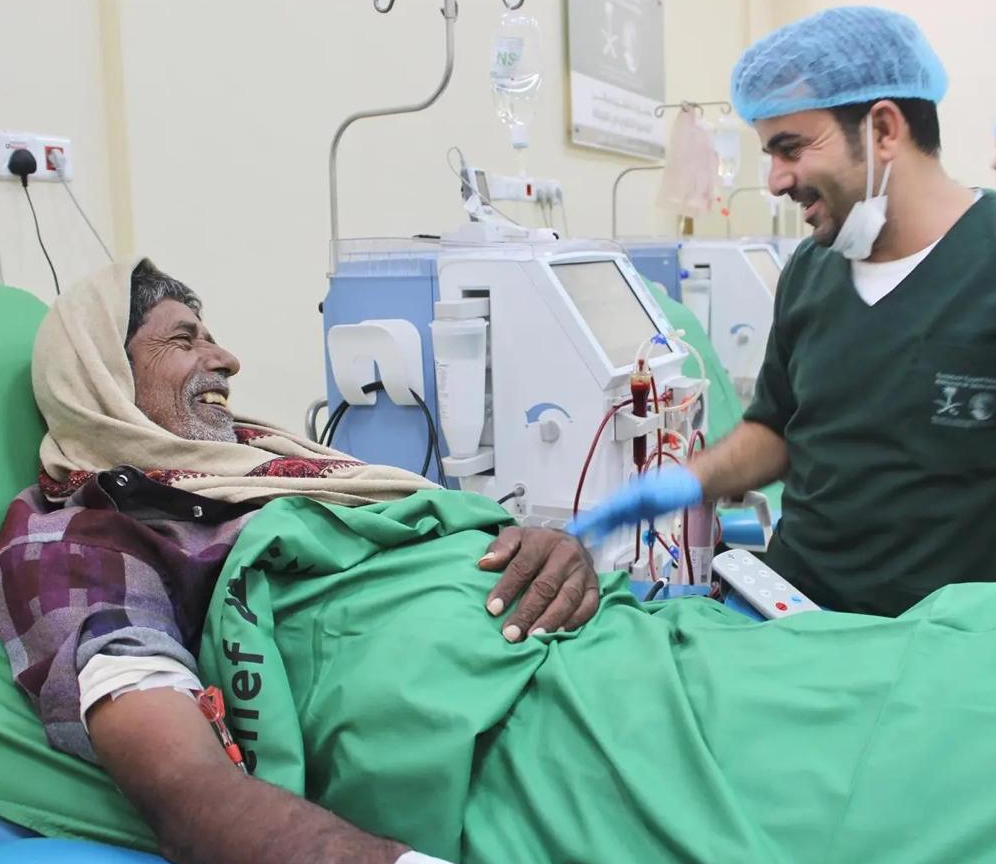 مركز الملك سلمان للإغاثة يدعم مركزين للغسيل الكلوي في اليمن مركز الملك سلمان للإغاثة يدعم مركزين للغسيل الكلوي في اليمن
