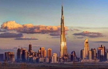 سحب ركامية شرقاً وجنوباً.. حالة الطقس المتوقعة في الإمارات غداً