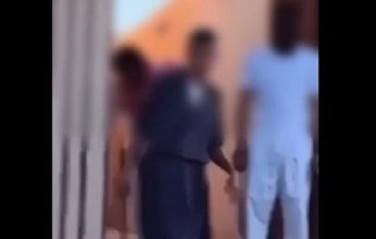 الشرطة السعودية تلقي القبض على أبطال فيديو الأسلحة البيضاء.. فما القصة؟