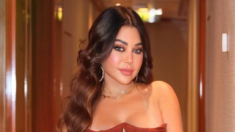 مصر: جماهير كفر الشيخ تمنع هيفاء وهبى من المغادرة مصر: جماهير كفر الشيخ تمنع هيفاء وهبى من المغادرة