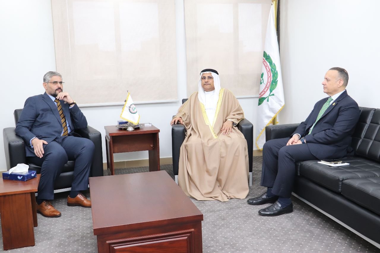 رئيس البرلمان العربي يدعو الى ضرورة المضي قدما نحو إنجاز الاستحقاقات الانتخابية التشريعية والرئاسية الليبية رئيس البرلمان العربي يدعو الى ضرورة المضي قدما نحو إنجاز الاستحقاقات الانتخابية التشريعية والرئاسية الليبية