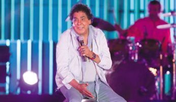 الكينج محمد منير يواصل الاستعداد لحفلته فى العلمين ببروفات مكثفة مع فرقته