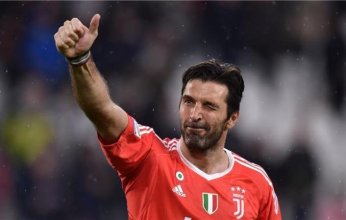 بوفون يعلن اعتزاله كرة القدم بعد 28 سنة في الملاعب