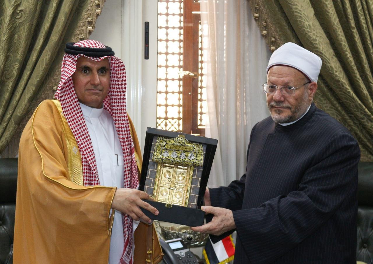 مفتي مصر يستقبل مندوب السعودية الدائم بجامعة الدول العربية ويبحثان تعزيز التعاون المشترك مفتي مصر يستقبل مندوب السعودية الدائم بجامعة الدول العربية ويبحثان تعزيز التعاون المشترك