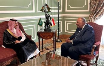 وزير الخارجية السعودي يلتقي نظيره المصري بالقاهرة