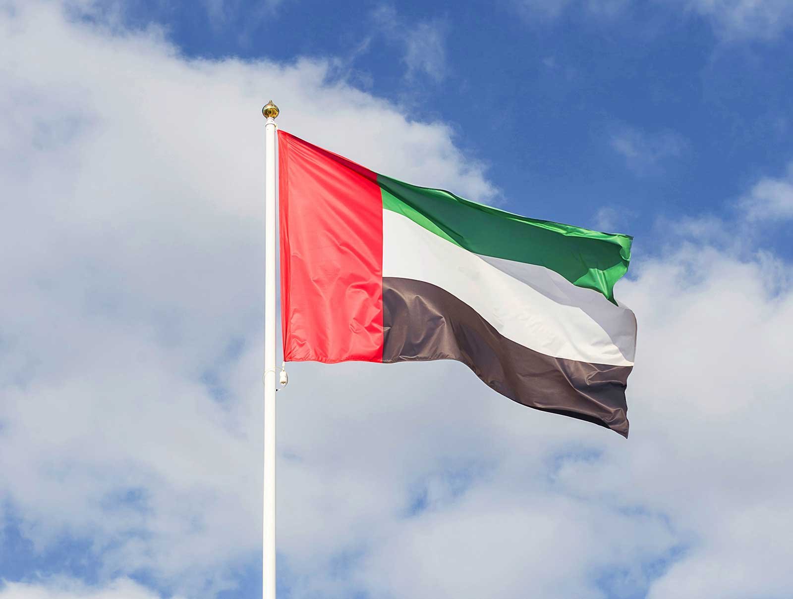 الإمارات تدين وتستنكر حرق كنائس وعشرات المنازل في باكستان الإمارات تدين وتستنكر حرق كنائس وعشرات المنازل في باكستان
