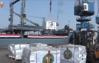 بحراً.. مصر تقدم مئات الأطنان من المساعدات الإغاثية إلى السودان