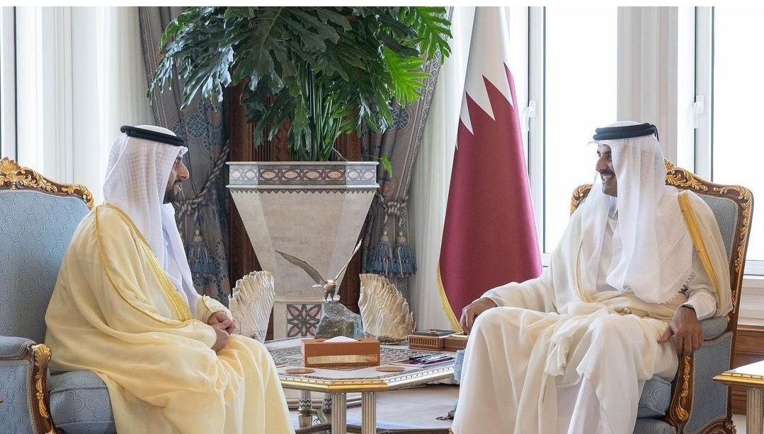 سفير الإمارات يقدم أوراق اعتماده إلى أمير قطر سفير الإمارات يقدم أوراق اعتماده إلى أمير قطر