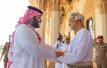 ولي العهد السعودي يلتقي سلطان عُمان في مسقط