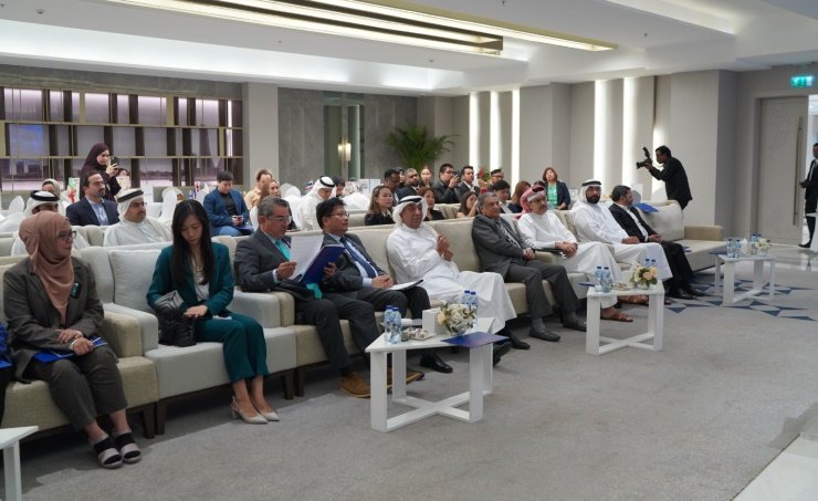 غرفة البحرين تعقد لقاءات ثنائية مع وفد تجاري تايلندي في قطاع الأغذية غرفة البحرين تعقد لقاءات ثنائية مع وفد تجاري تايلندي في قطاع الأغذية